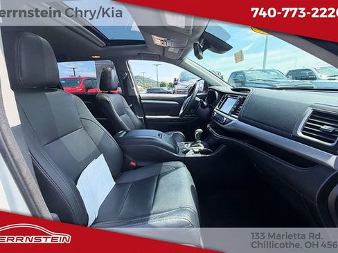 Used 2018 Toyota Highlander XLE FWD image 26