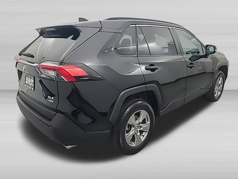 Used 2025 Toyota RAV4 XLE AWD/4WD image 4
