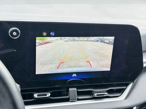 Used 2025 Chevrolet Equinox LT FWD image 7