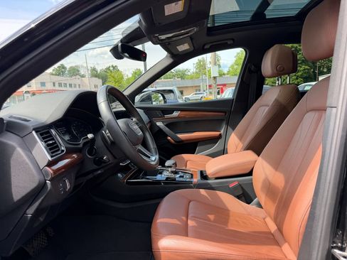 Used 2023 Audi Q5 2.0T Premium w/ Convenience Package AWD/4WD image 18
