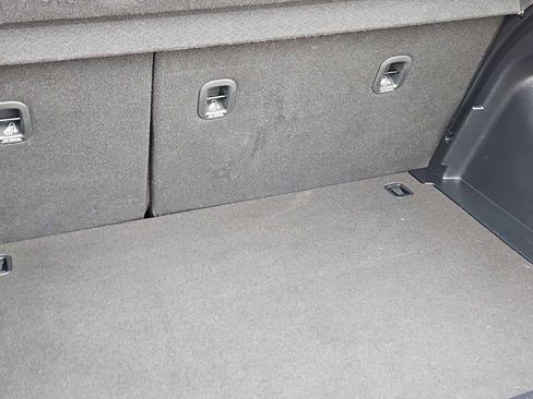 Used 2025 Hyundai Venue SEL image 23