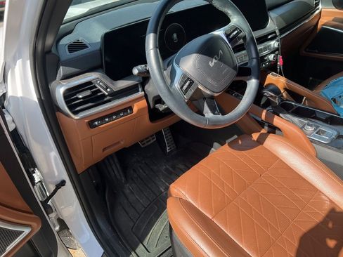 Used 2024 Kia Telluride SX X-Pro image 8