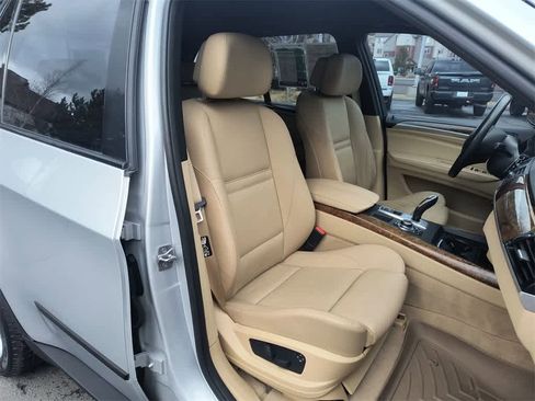 Used 2010 BMW X5 xDrive35d image 25