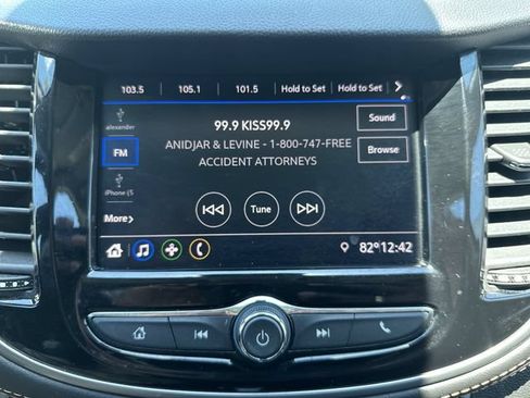 Used 2022 Chevrolet Trax LT w/ LT Convenience Package FWD image 25
