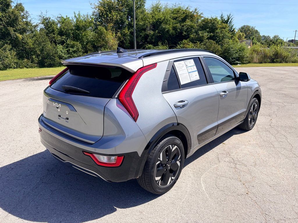 Used 2024 Kia Niro Wind FWD image 3