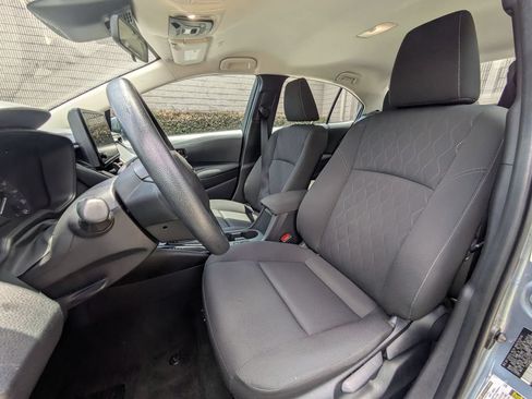 Used 2025 Toyota Corolla LE FWD image 25