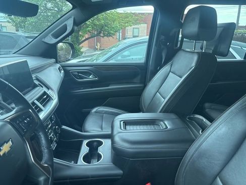 Used 2021 Chevrolet Suburban High Country w/ Premium Package AWD/4WD image 4