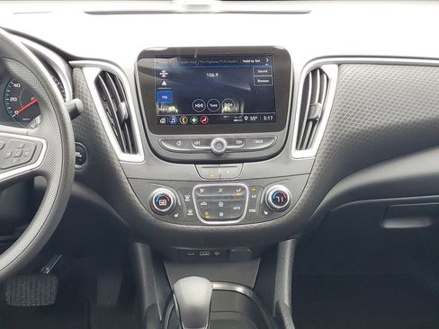 Used 2025 Chevrolet Malibu LT image 24