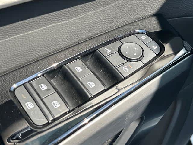 Used 2026 Nissan Pathfinder SL FWD image 17