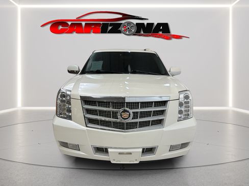 Used 2013 Cadillac Escalade Platinum AWD/4WD image 2