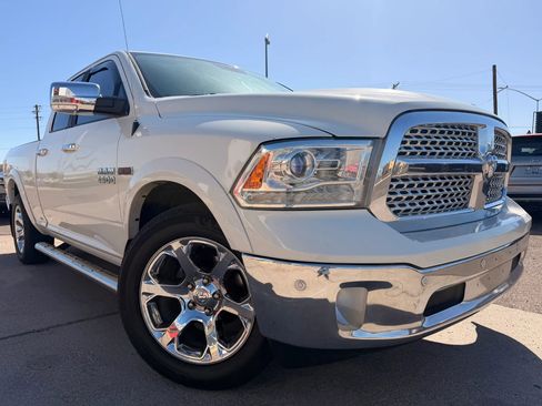 Used 2016 RAM 1500 Laramie w/ Convenience Group RWD image 3