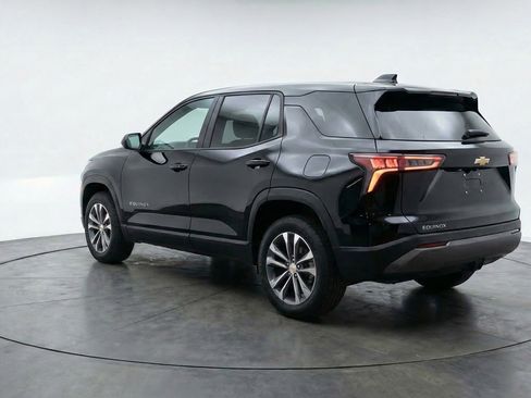 Used 2025 Chevrolet Equinox LT FWD image 6