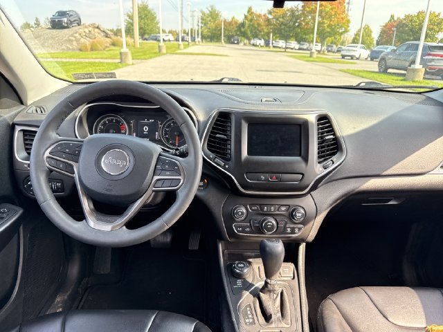 Used 2020 Jeep Cherokee Latitude Plus AWD/4WD image 16