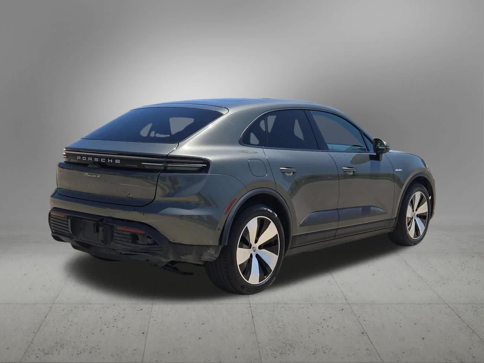 Used 2025 Porsche Macan 4 Electric AWD/4WD image 6