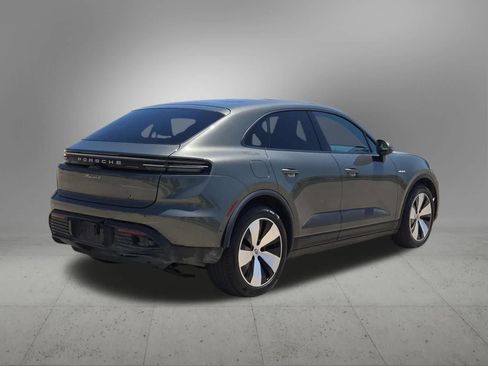Used 2025 Porsche Macan 4 Electric AWD/4WD image 6