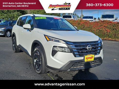 Used 2024 Nissan Rogue SV image 7
