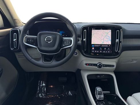 Used 2023 Volvo XC40 B5 Plus w/ Climate Package AWD/4WD image 26