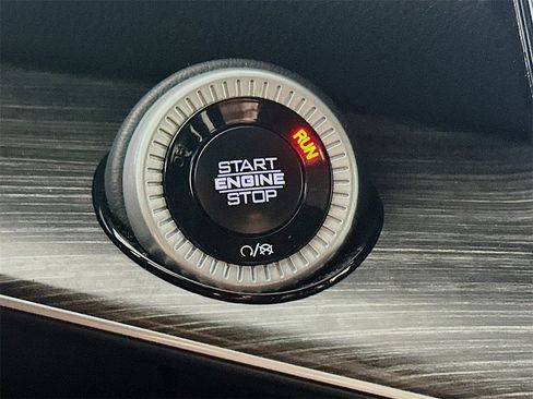 Used 2024 Jeep Wagoneer Series II w/ Flexible Seating Group image 27