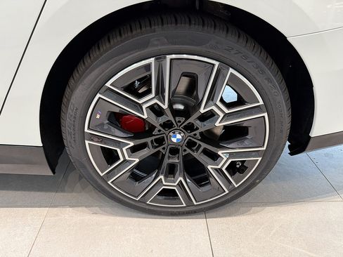 New 2027 BMW 530i xDrive w/ M Sport Package AWD/4WD image 7