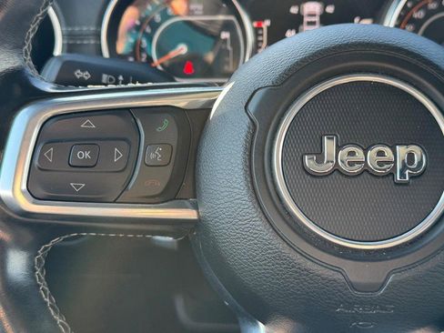 Used 2021 Jeep Wrangler Unlimited Sahara image 18