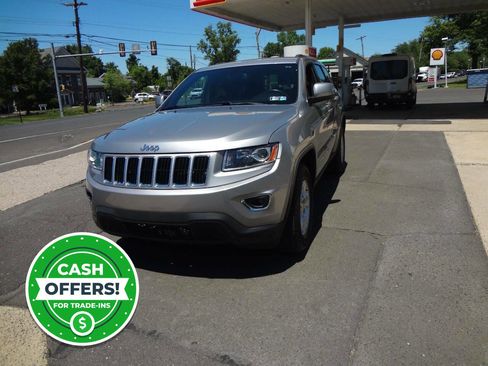 Used 2014 Jeep Grand Cherokee Laredo w/ Quick Order Package 23E AWD/4WD image 1