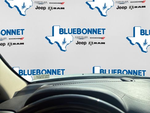 Used 2017 Jeep Grand Cherokee Overland AWD/4WD image 21