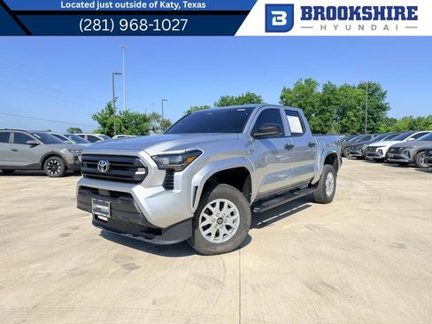 Used 2025 Toyota Tacoma SR AWD/4WD image 1