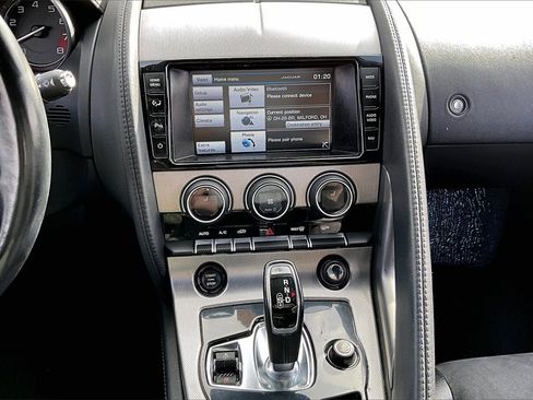 Used 2015 Jaguar F-TYPE Convertible image 29