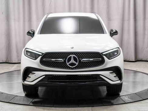 Used 2025 Mercedes-Benz GLC 350e 4MATIC image 6