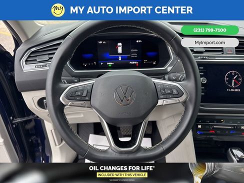 Used 2022 Volkswagen Tiguan SE image 15