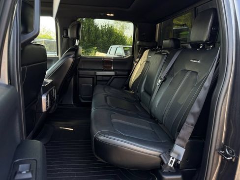 Used 2017 Ford F150 Platinum w/ Equipment Group 701A Luxury AWD/4WD image 22