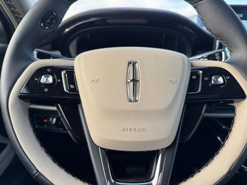 New 2026 Lincoln Corsair Premiere image 19