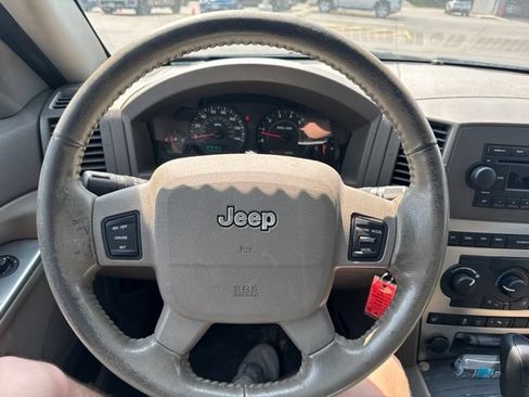 Used 2005 Jeep Grand Cherokee Laredo AWD/4WD image 15