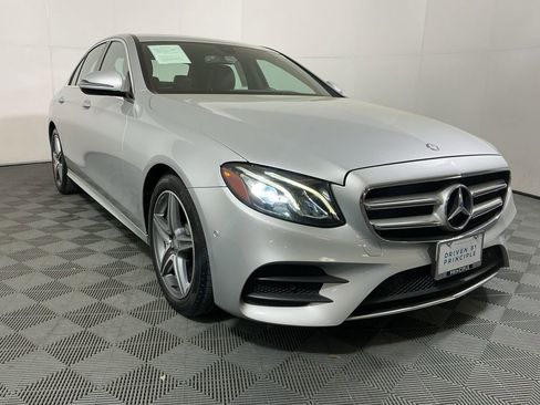 Used 2017 Mercedes-Benz E 300 image 4