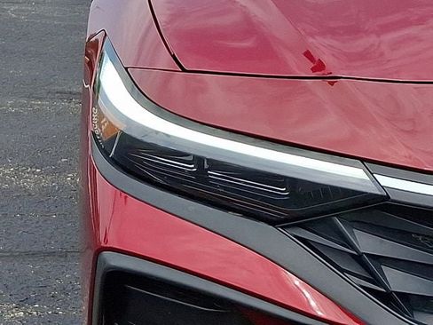 Certified 2025 Hyundai Elantra SEL FWD image 9