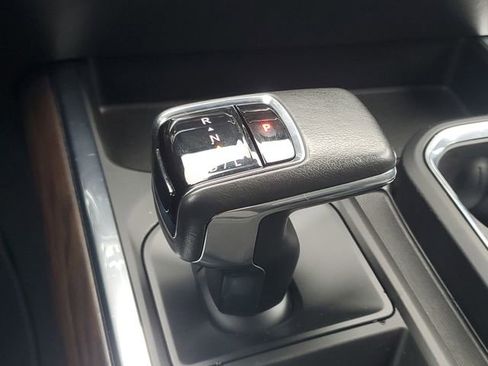 Certified 2022 GMC Sierra 1500 SLT w/ SLT Premium Plus Package image 33