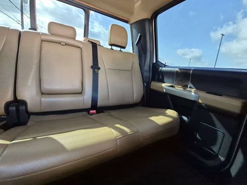 Used 2022 Ford F250 Lariat w/ Lariat Ultimate Package AWD/4WD image 6