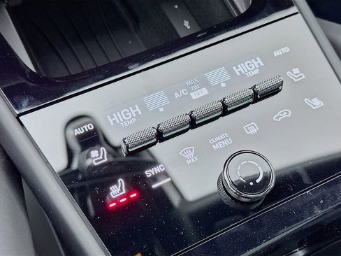 New 2025 Porsche Cayenne S image 18