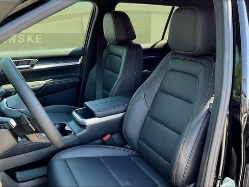 New 2026 GMC Terrain Elevation w/ Elevation Premium Package image 9