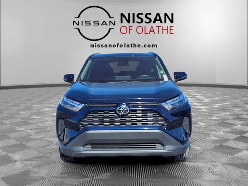 Used 2025 Toyota RAV4 XLE AWD/4WD image 31