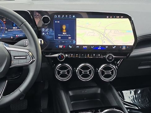 New 2025 Chevrolet Blazer EV LT AWD/4WD image 14