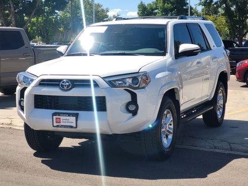 Certified 2024 Toyota 4Runner SR5 Premium AWD/4WD image 4