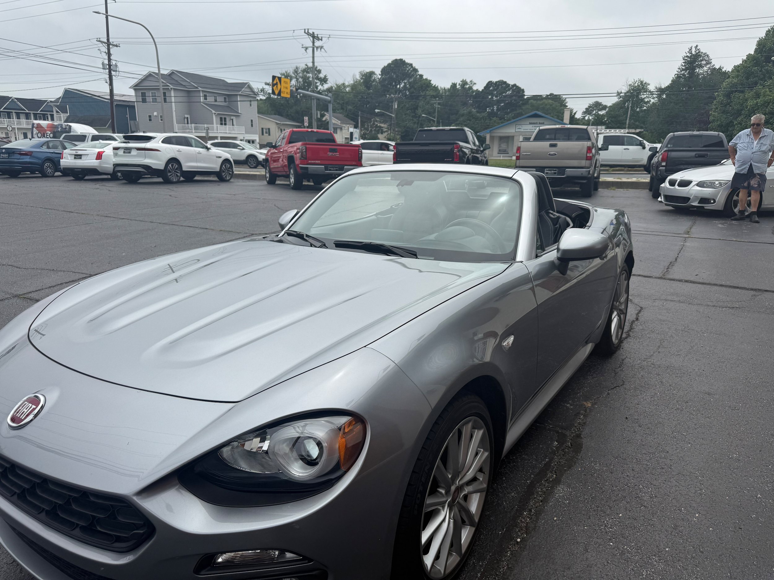 Used 2017 FIAT 124 Spider Lusso RWD image 4