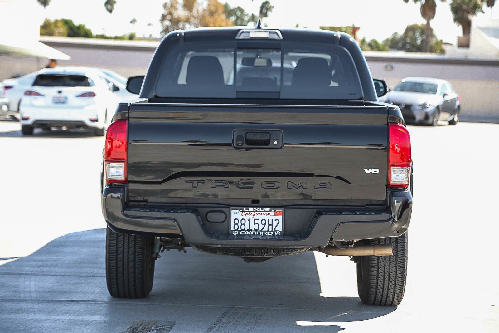Used 2017 Toyota Tacoma TRD Sport AWD/4WD image 6