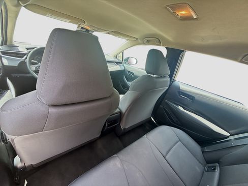 Used 2022 Toyota Corolla LE FWD image 22