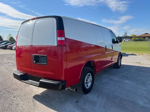 Used 2017 Chevrolet Express 2500 RWD image 8