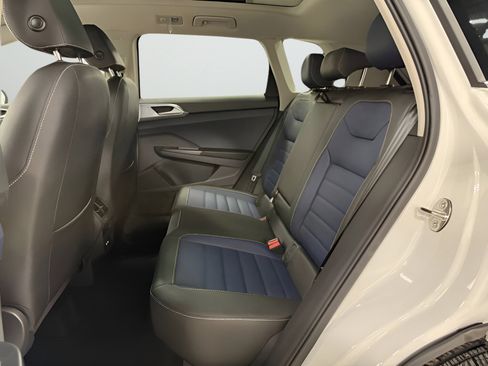 New 2026 Volkswagen Taos SEL AWD/4WD image 18