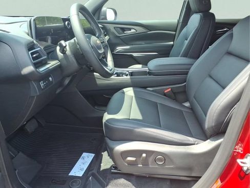 New 2026 Chevrolet Traverse LT w/ Driver Confidence Package FWD image 16