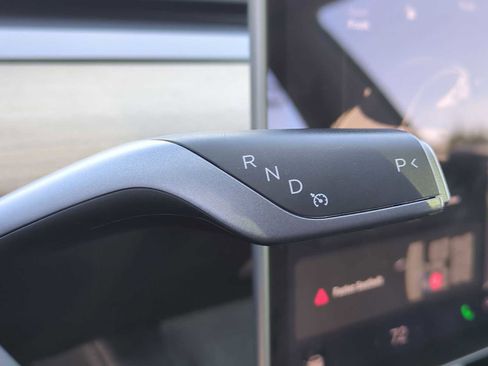 Used 2021 Tesla Model 3 Standard Range Plus image 29