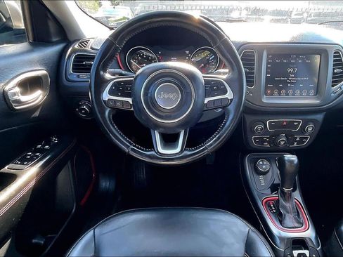 Used 2019 Jeep Compass Trailhawk AWD/4WD image 5